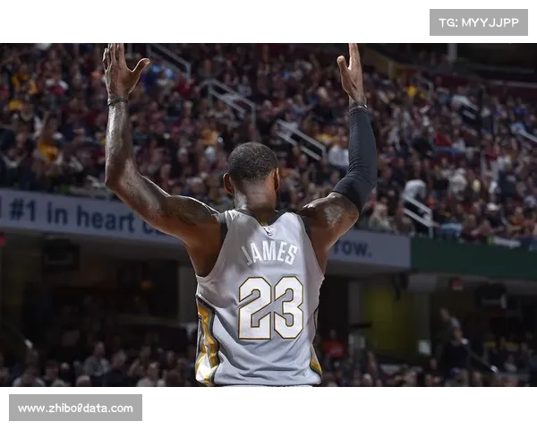 包装工31-24客胜雄狮，乐福传球达阵引领进攻